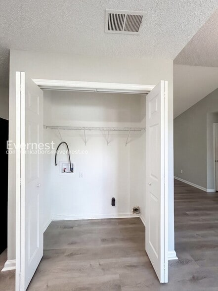 Building Photo - 1228 Capps Hollow Dr