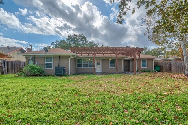 Building Photo - 4710 Willowbend Blvd
