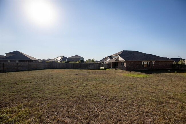 Building Photo - 1022 Granbury Cv