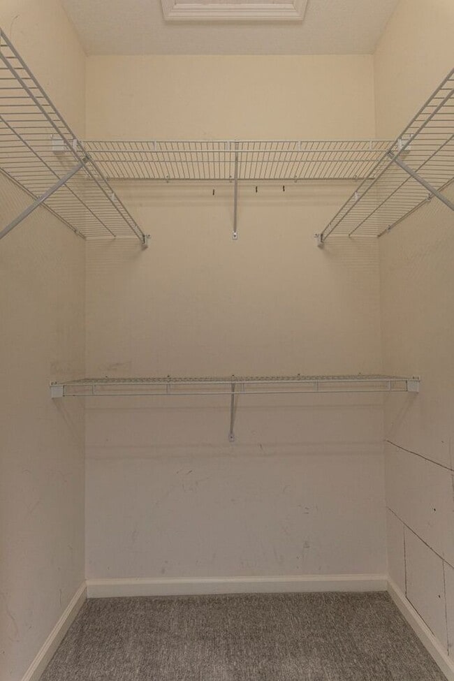Building Photo - Cozy 1 bedroom/1 bath garage apartment in ...