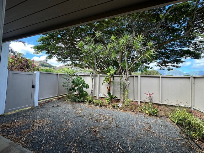 Building Photo - Spacious 3BR/2BA Split-Level End Unit with Private Courtyard