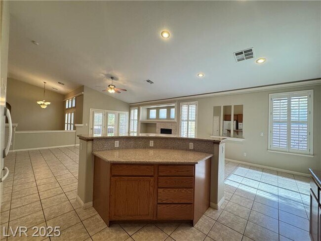 Building Photo - 11270 Tenza Ct
