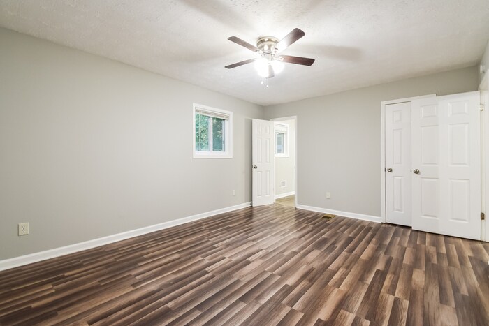 Building Photo - 191 Lucan Way