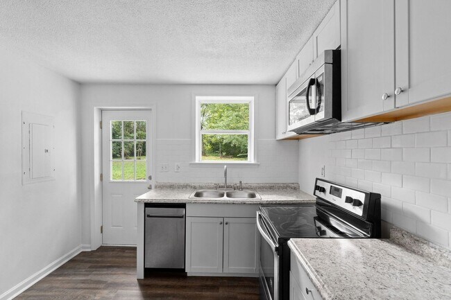 Building Photo - 706 Britton Springs Rd
