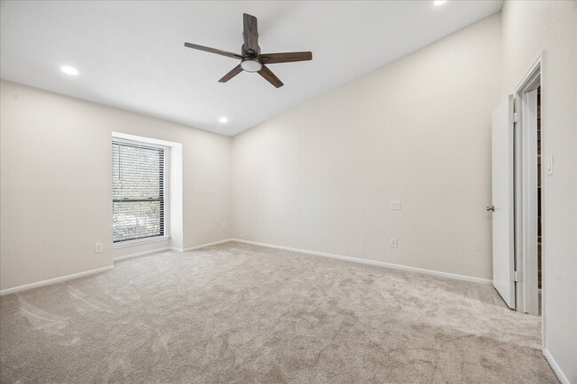 Building Photo - 5711 Sugar Hill Dr