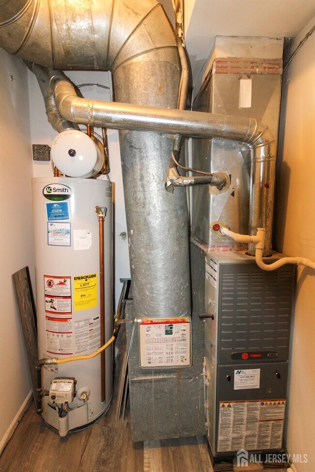 Building Photo - 455 Hawthorne Pl