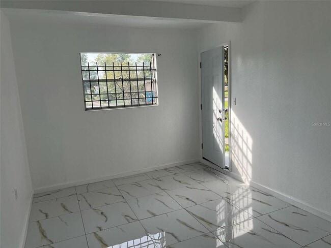 Building Photo - 4587 Elmira Pl