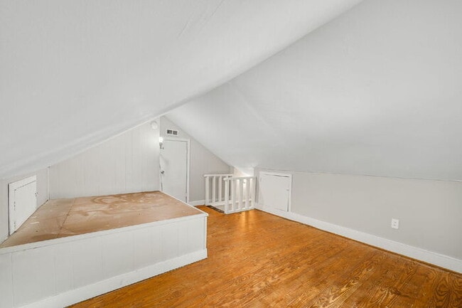 Building Photo - Charming 3-Bedroom, 1 Bath Home located in Sandston-$1750/Mo