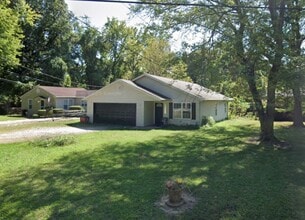 Building Photo - 9928 N Rd