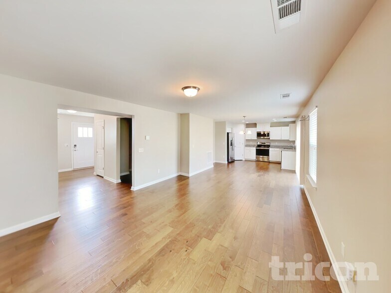 Building Photo - 2904 Cherry Point Ln