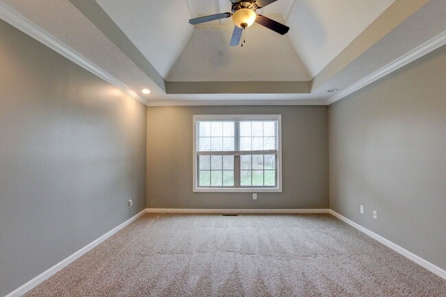 Building Photo - Executive Home on Cul de sac off exit 8.  Hurry.