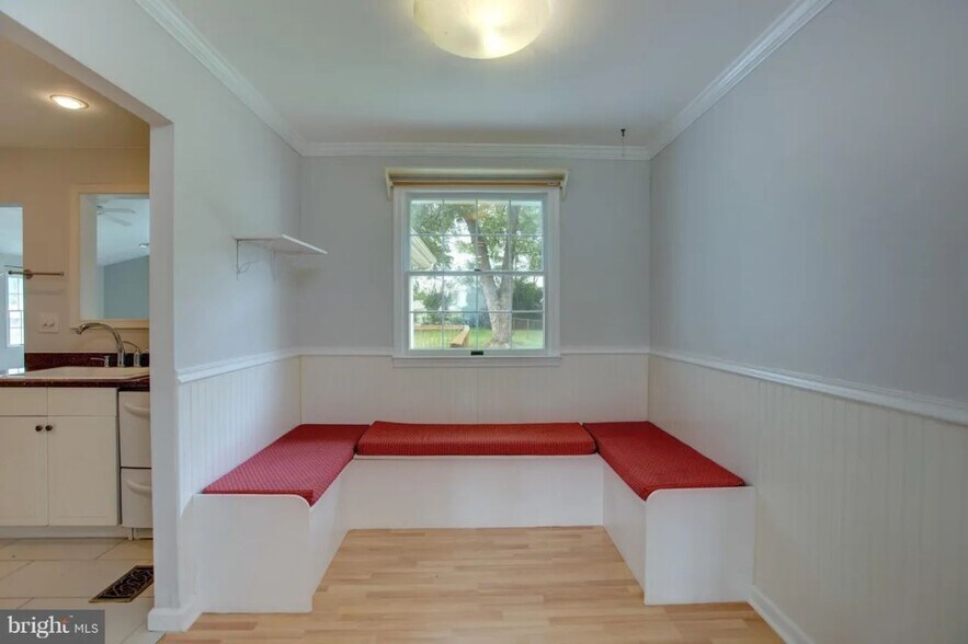 Building Photo - 4912 Upland Dr