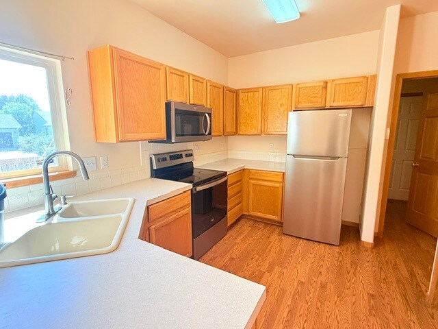 Building Photo - 2603 Arancia Dr