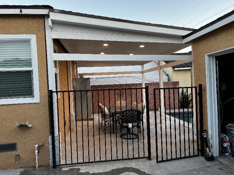 Building Photo - 9517 Kauffman Ave