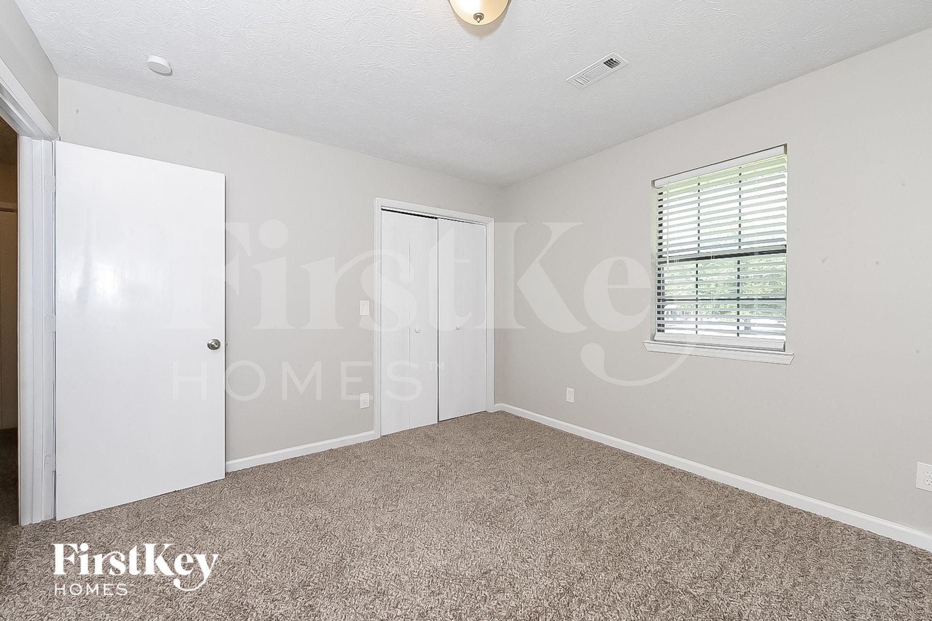 Building Photo - 185 Southmoor Cir