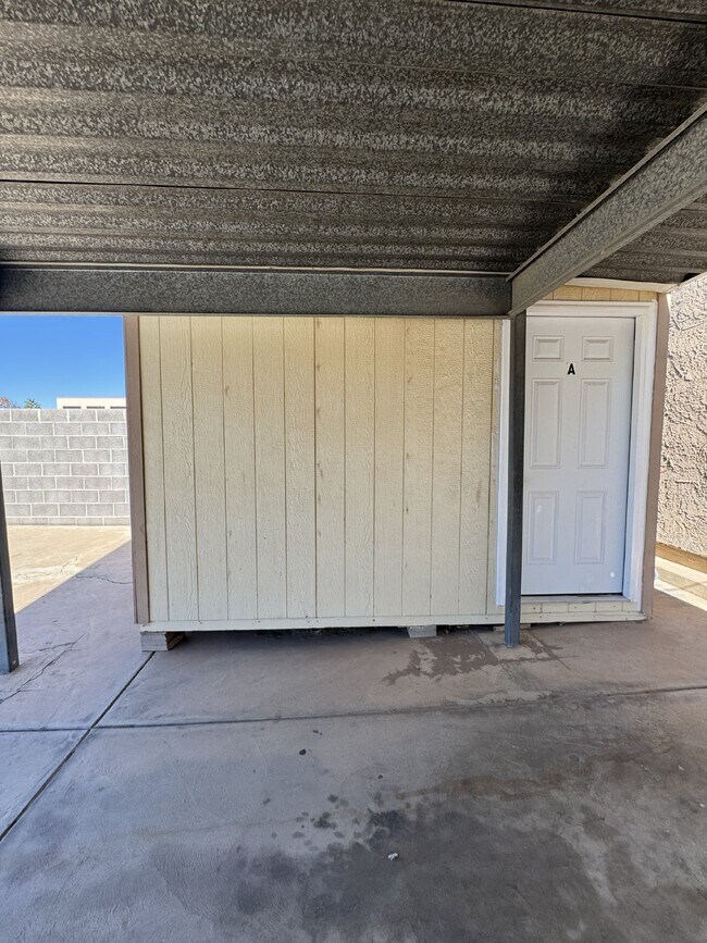 Building Photo - A Cozy 2 bed/ 2 bath home in the heart of Yuma!