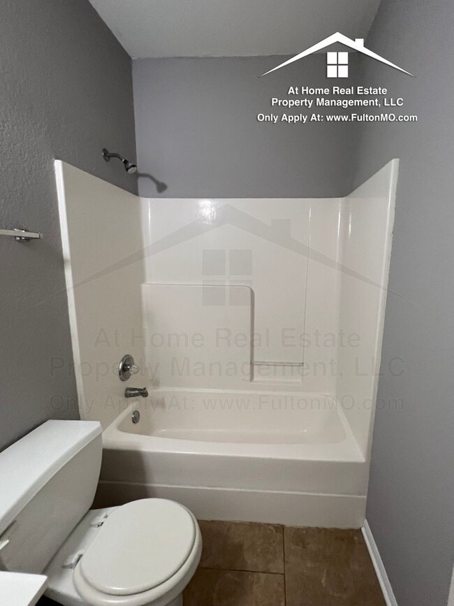 Building Photo - 997 Boulder Ct