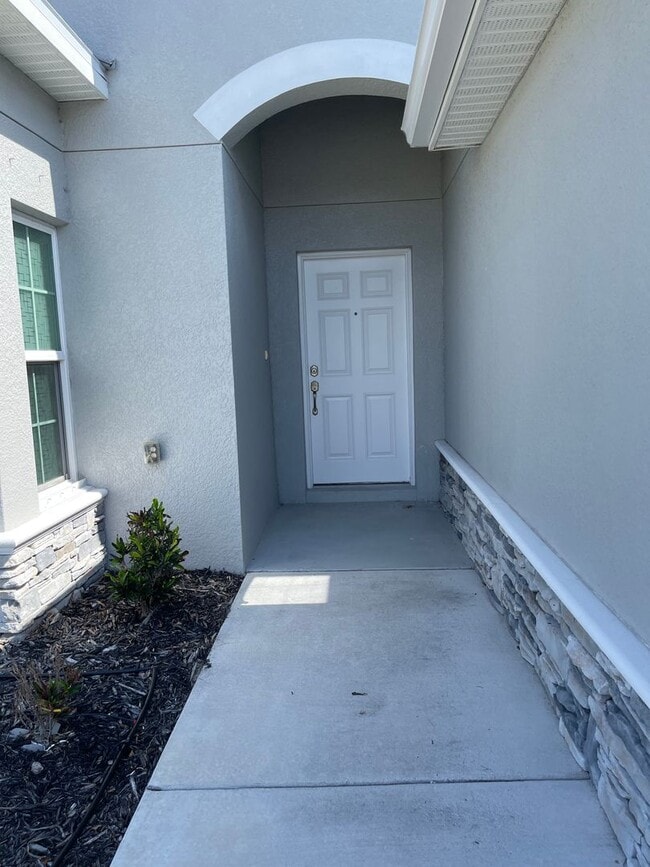 Building Photo - 10114 Briar Cir
