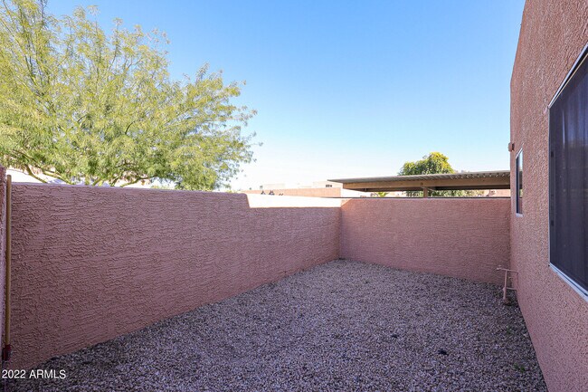 Building Photo - 8940 W Olive Ave