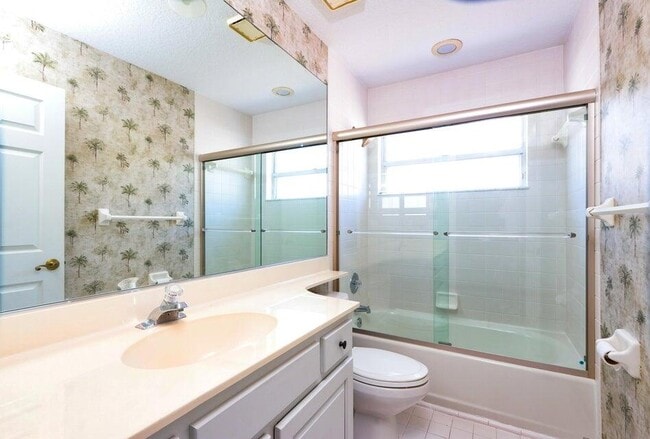 Building Photo - 400 Seaside Ln