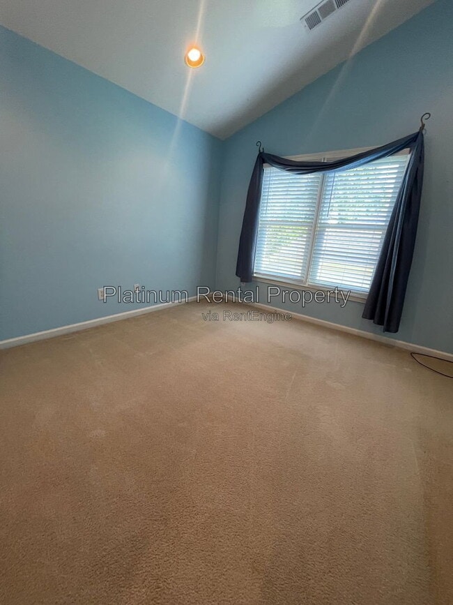 Building Photo - 720 Treadstone Ct