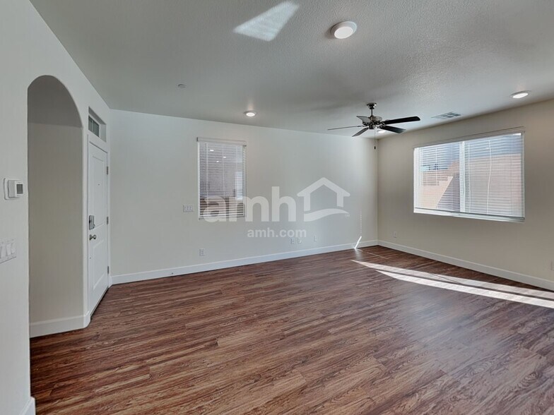 Building Photo - 83 Foxridge Swings Ln