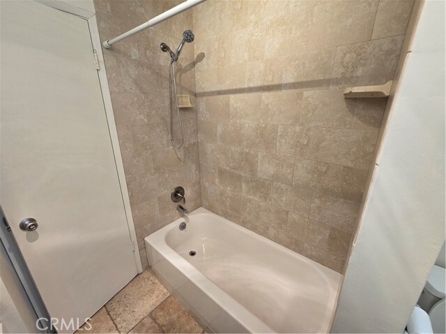 Building Photo - 422 33rd St