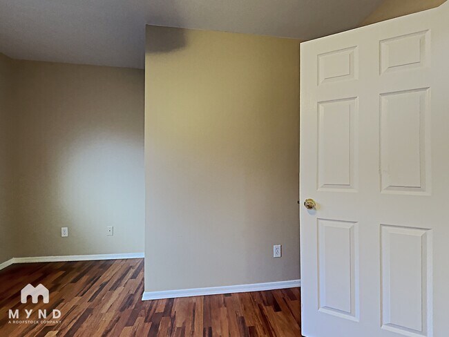 Building Photo - 8128 W Mission Ln