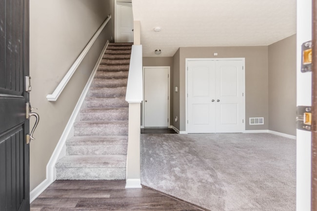 Building Photo - 456 Autumn Ridge Cir