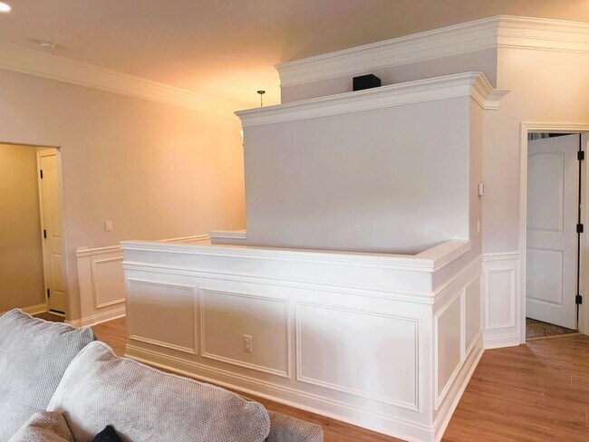 Building Photo - 8123 Autumn Dr
