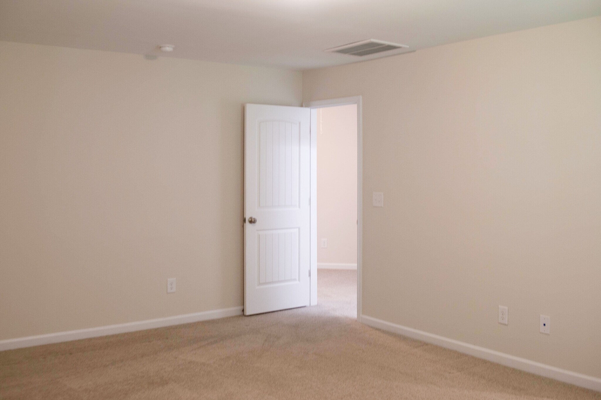 Building Photo - 2801 Killian Ct