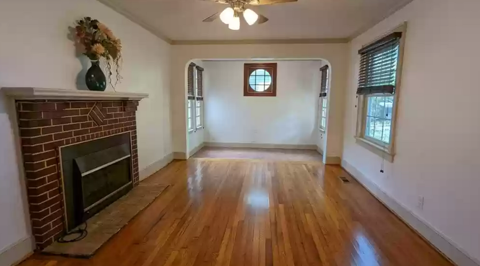 Living Room - 1010 Kensington Ave