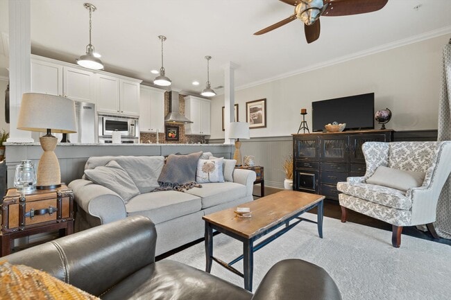 Building Photo - 4 Gas Light Dr