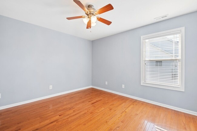 Building Photo - Beautiful 5 Bedroom Home in Dansforth Neighborhood