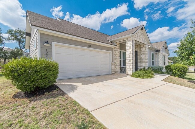 Building Photo - 127 Roaming Rock Trl