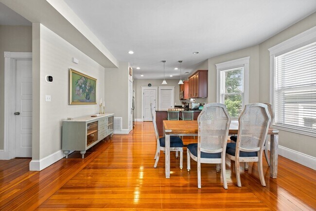 Building Photo - 53 Montvale St