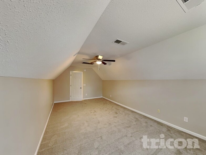 Building Photo - 12 New Stock Ct