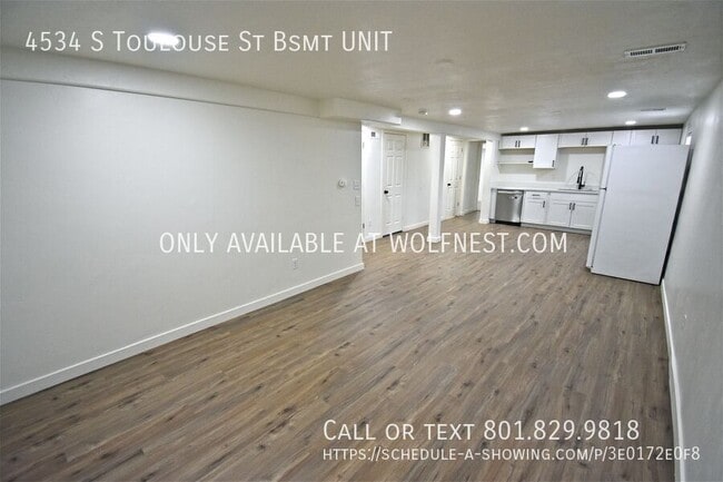 Building Photo - 4534 Toulouse St