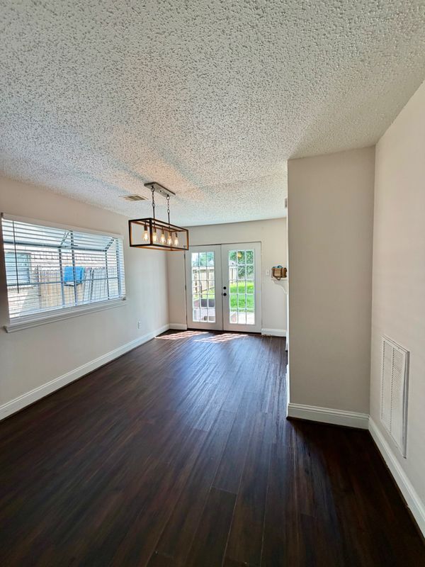 Building Photo - 18210 Almonte Ln