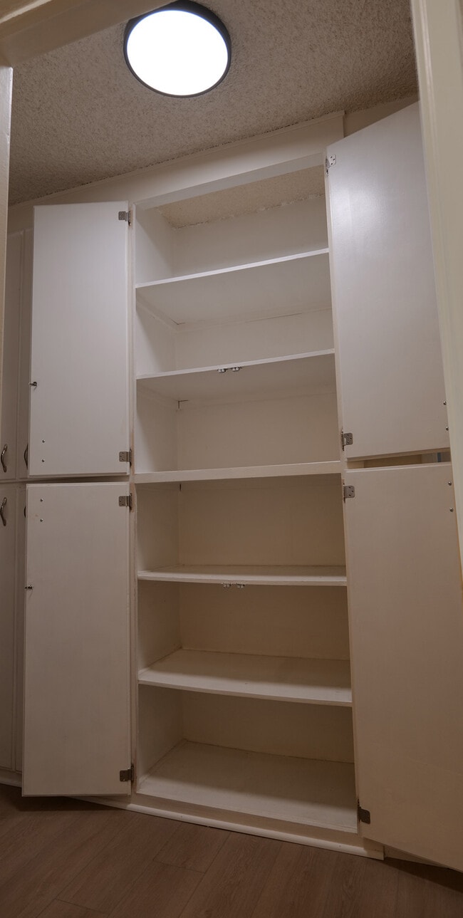 Hallway Storage 2 - 5625 Windsor Way
