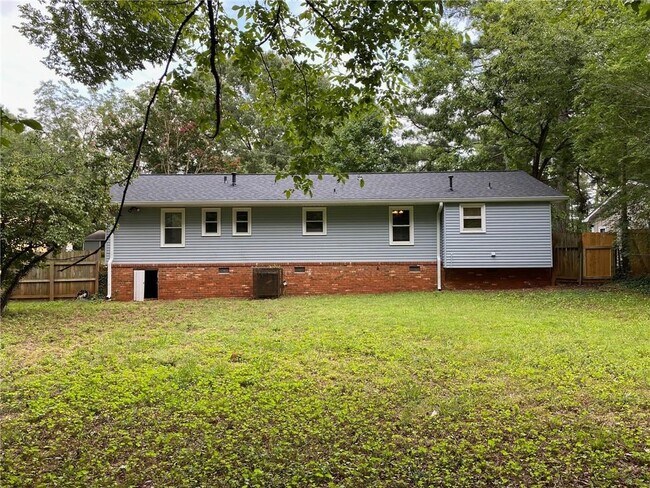 Building Photo - 1485 Peachcrest Ct