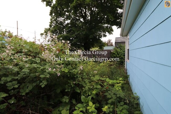 Building Photo - 27 SE 94th Ave