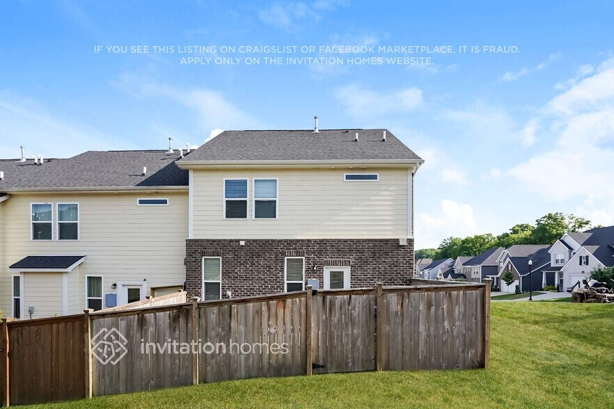 Building Photo - 826 Kennear Ln