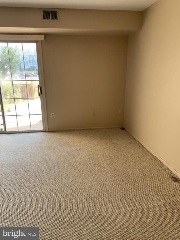 Building Photo - 22319 Mayfield Sq