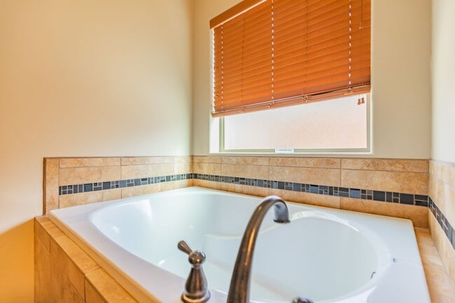 Building Photo - Great 3 Bedroom/2 Bath Home!