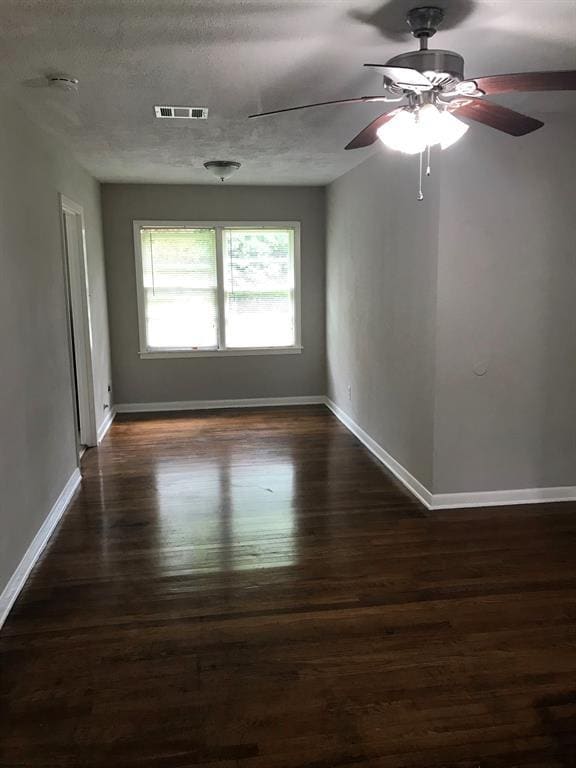 Building Photo - 2702 N Camp Cir