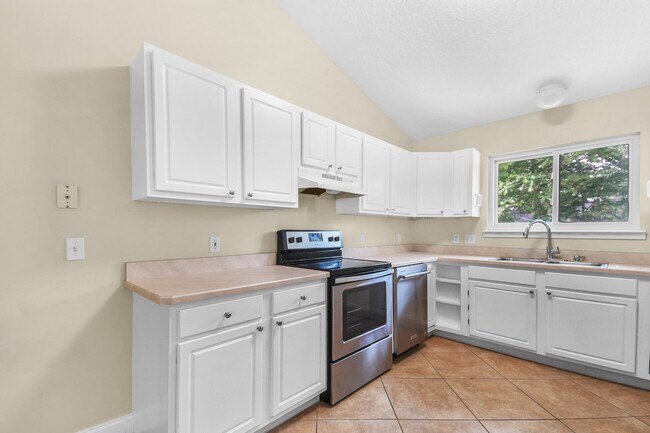 Building Photo - 134 15th St
