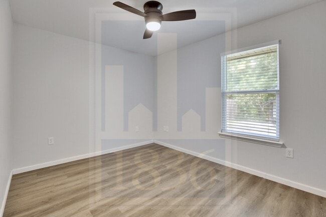 Building Photo - 4500 Acers Ln