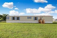 Building Photo - 2 BR, 2 BA Mobile Home w/ 2-Car Detached G...