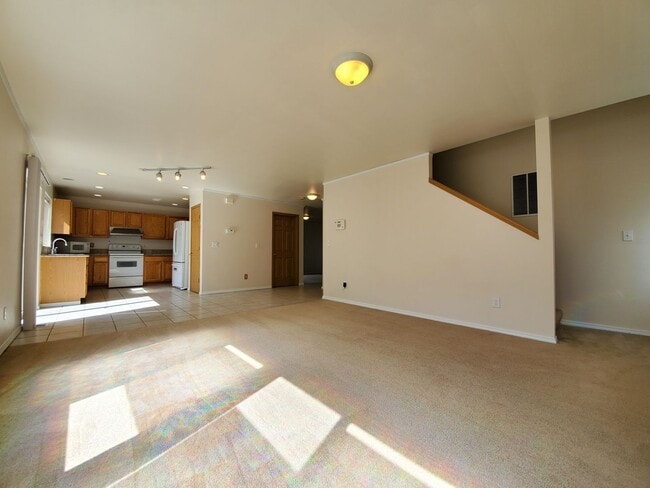 Building Photo - Charming 4-Bedroom Home in Peaceful Neighb...